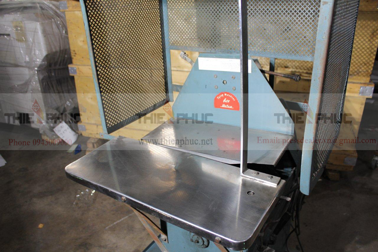 Máy buộc dây TP264