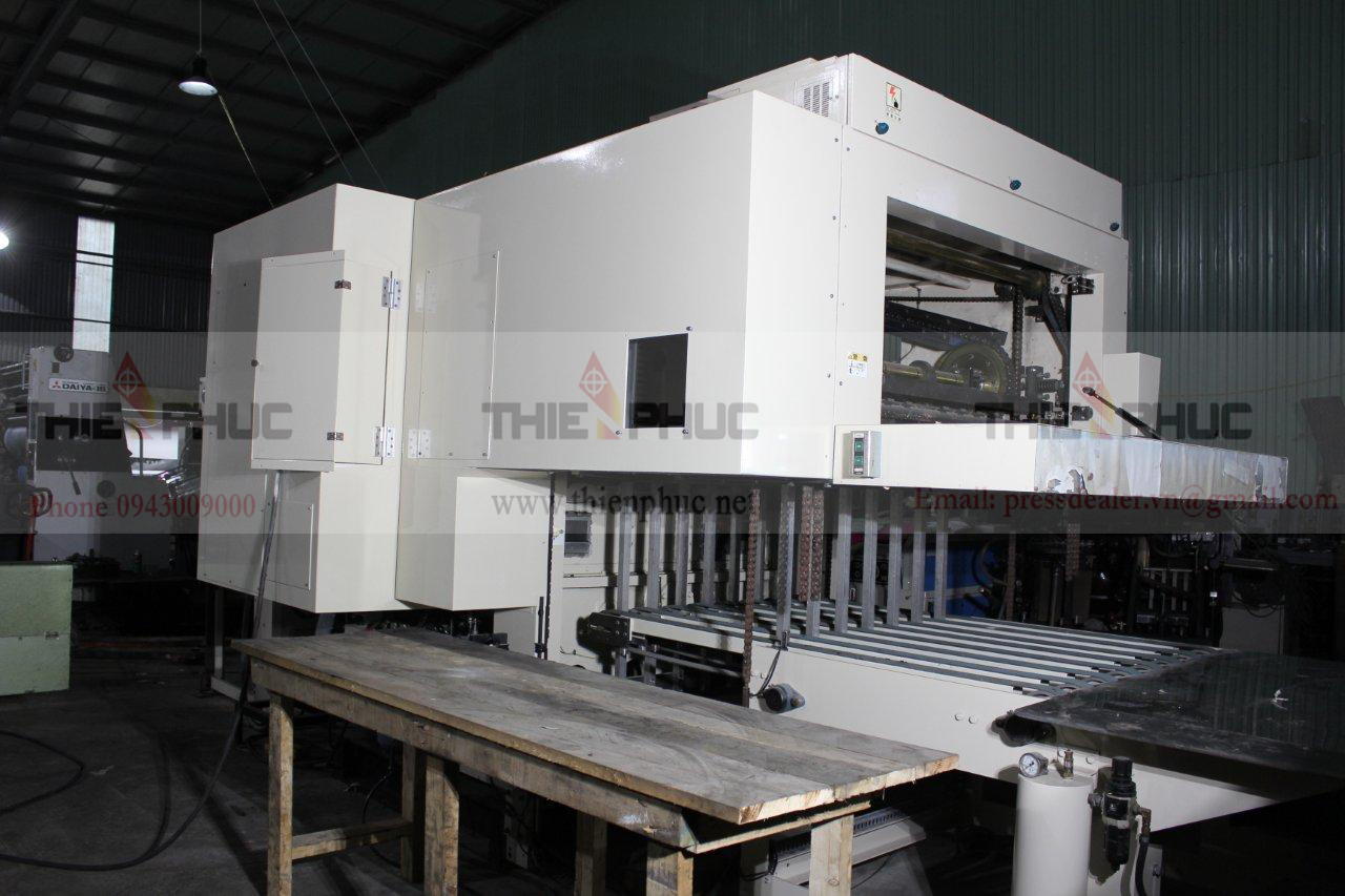 Máy cắt bế TP246