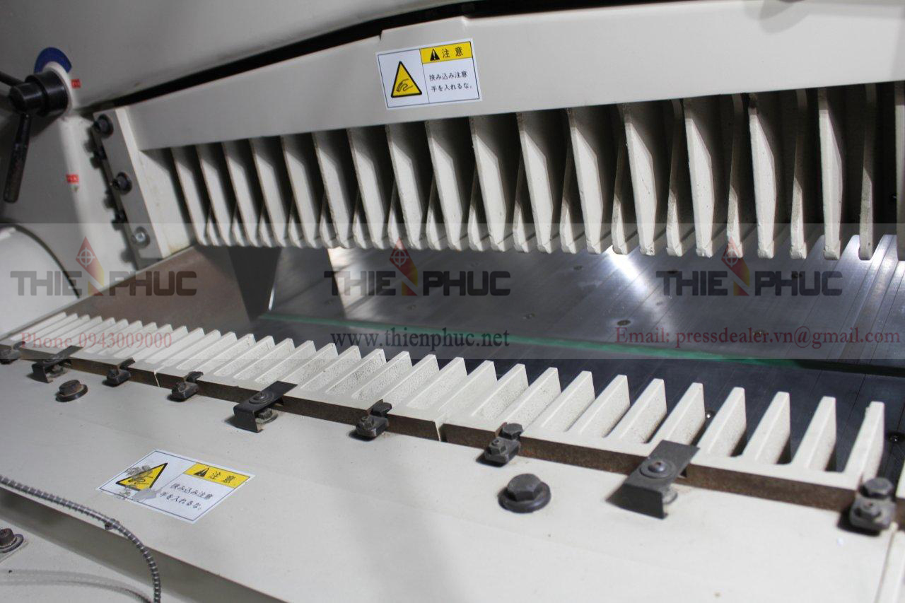 Máy cắt xén giấy TP191