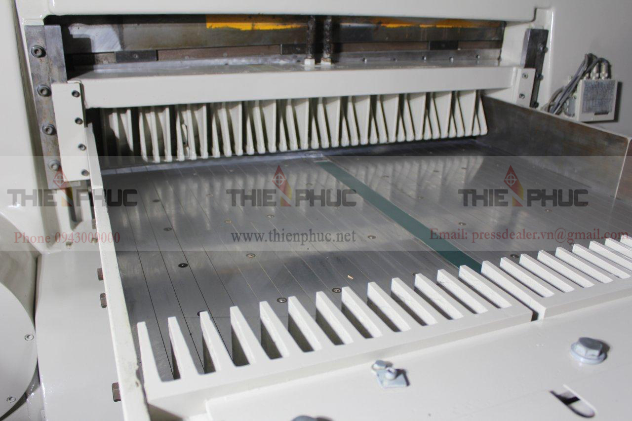Máy cắt xén giấy TP341
