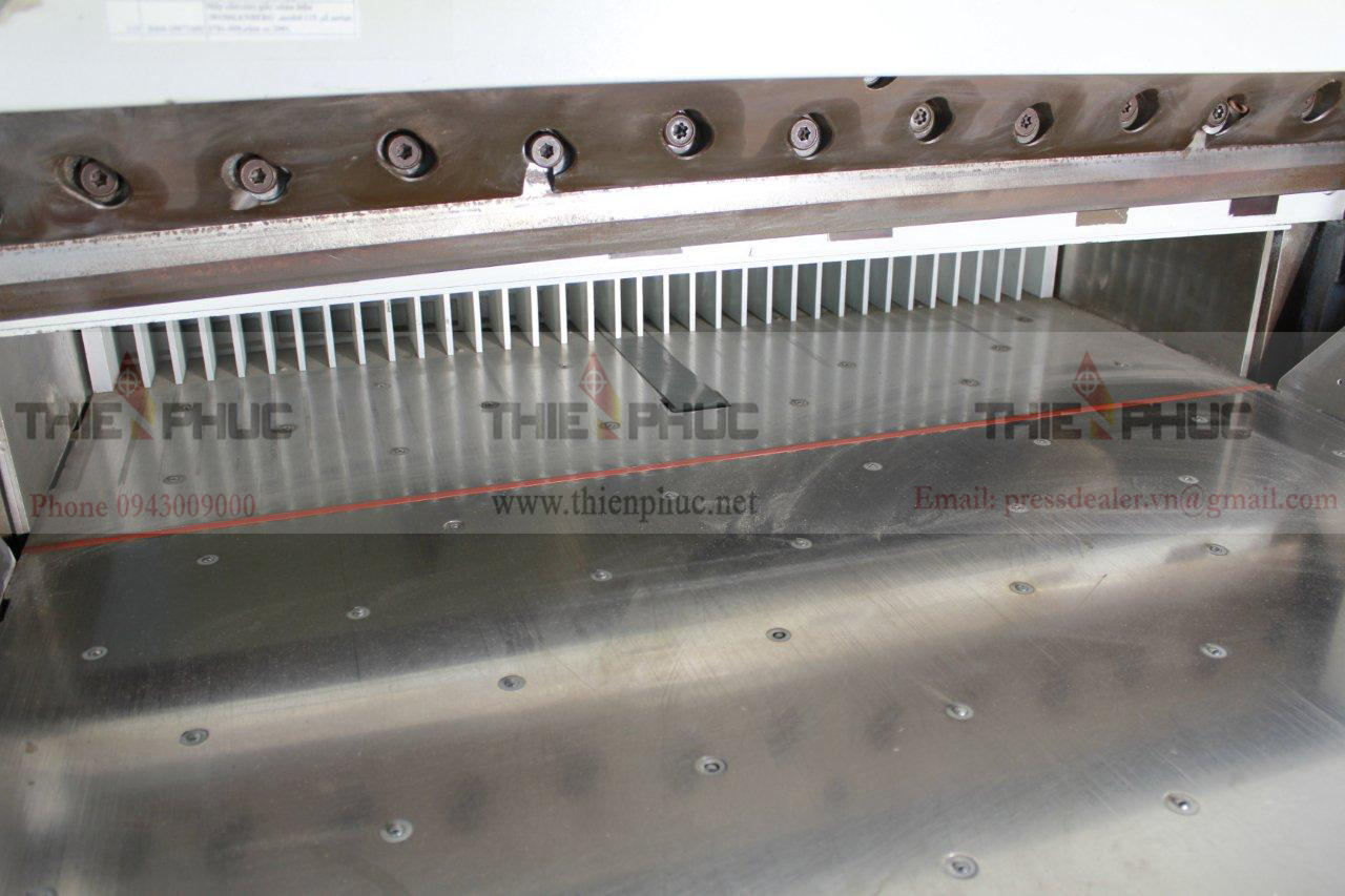 Máy cắt xén giấy TP115