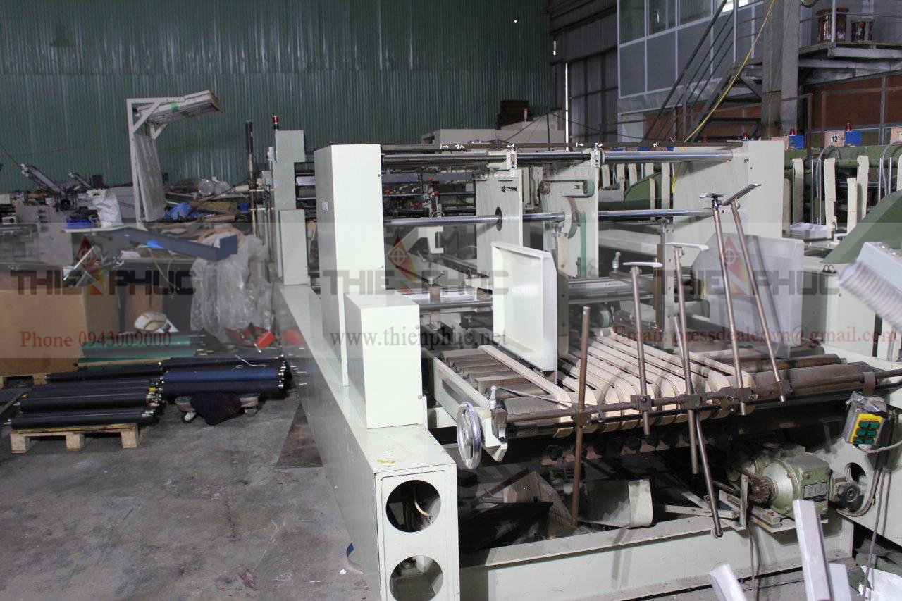 Máy dán hộp TP003